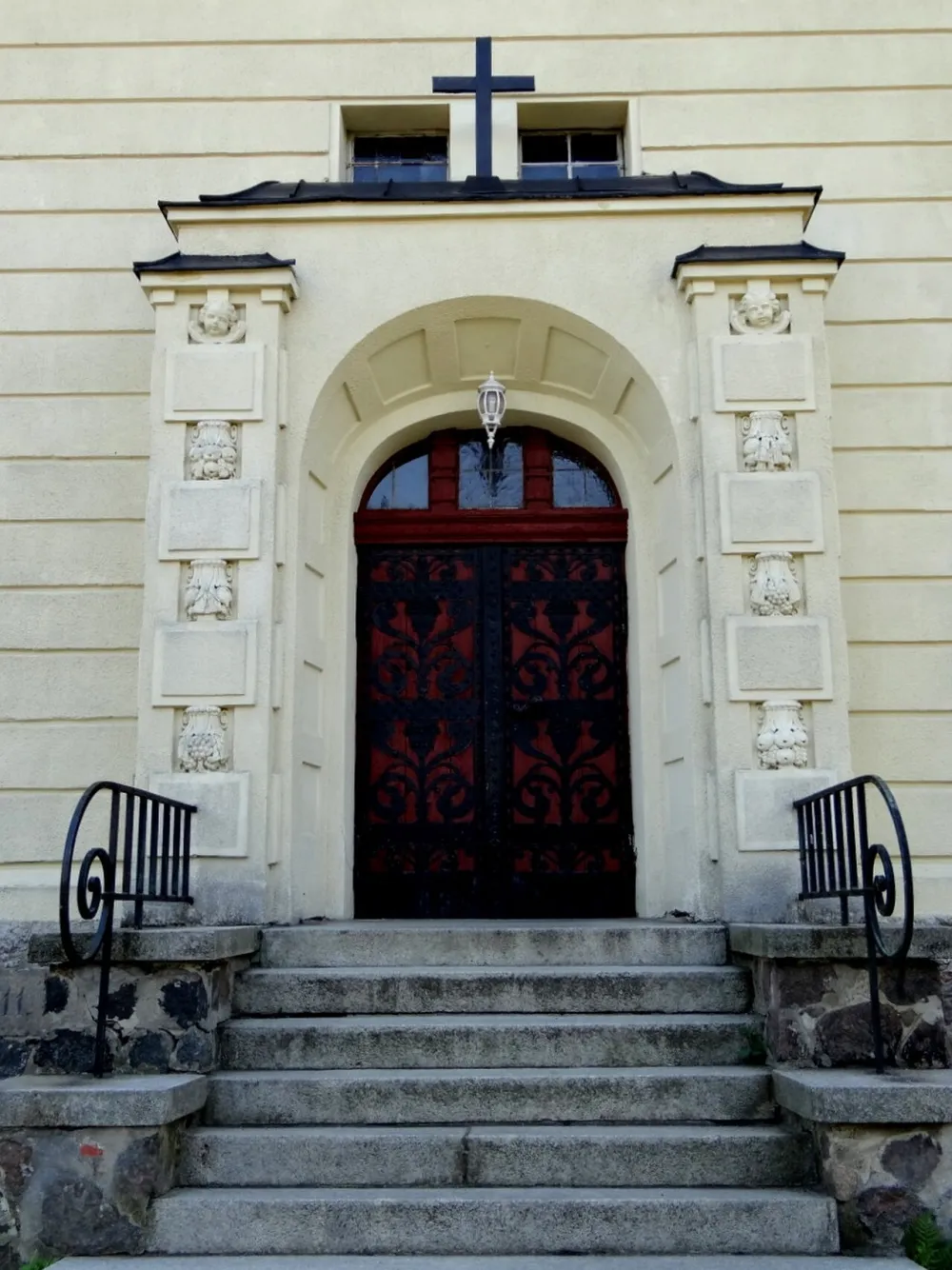 Matki Bożej Bolesnej, Gądków Wielki, Gądków Wielki — exterior