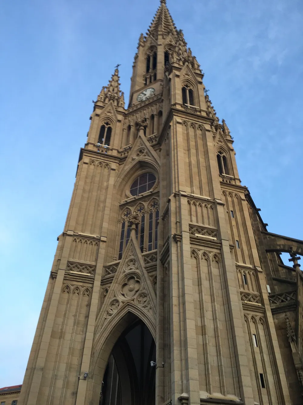 Catedral del Buen Pastor, Donostia — exterior