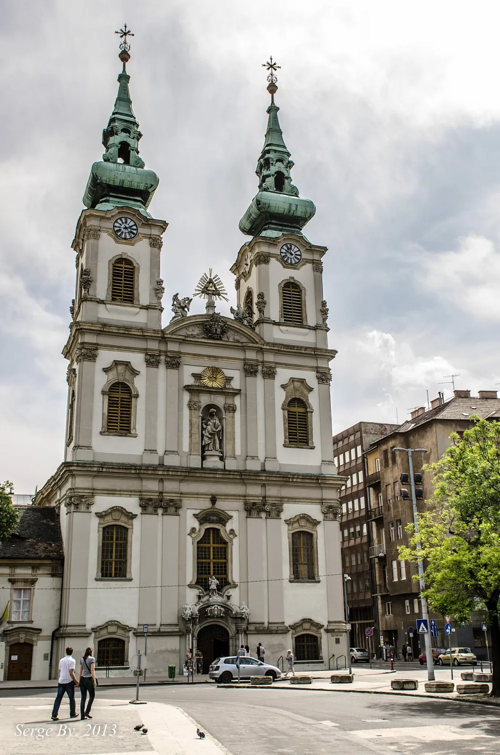 Felsővízivárosi Szent Anna-templom, Budapest — exterior