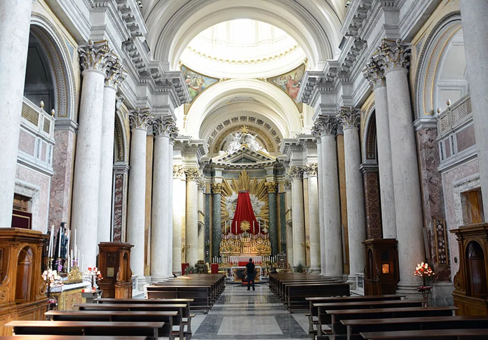 Chiesa di San Salvatore in Lauro, Roma — exterior