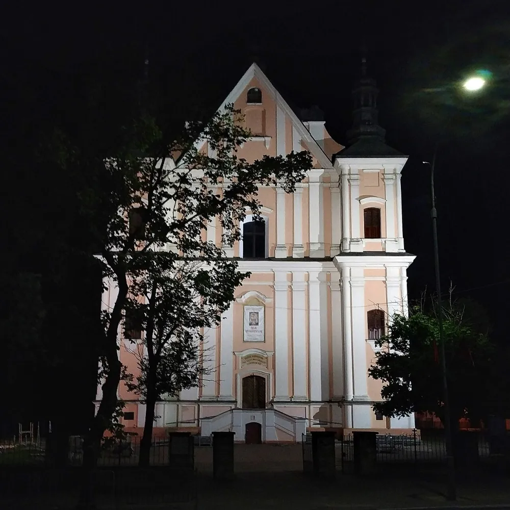 Podwyższenia Krzyża Świętego, Łuków, Łuków — exterior