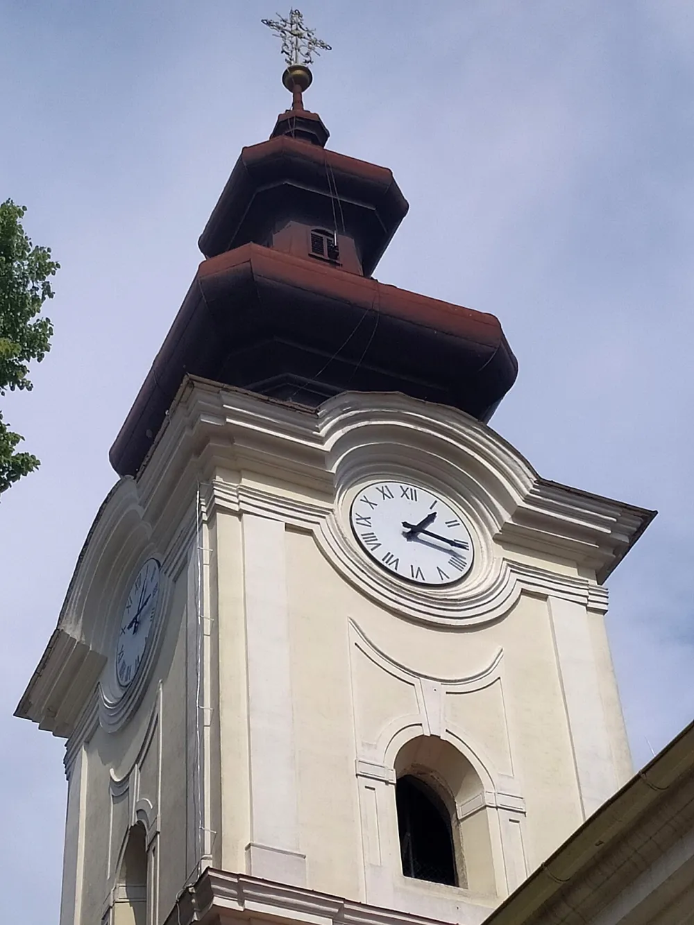 Farský kostol Nepoškvrneného počatia Panny Márie, Harichovce — exterior