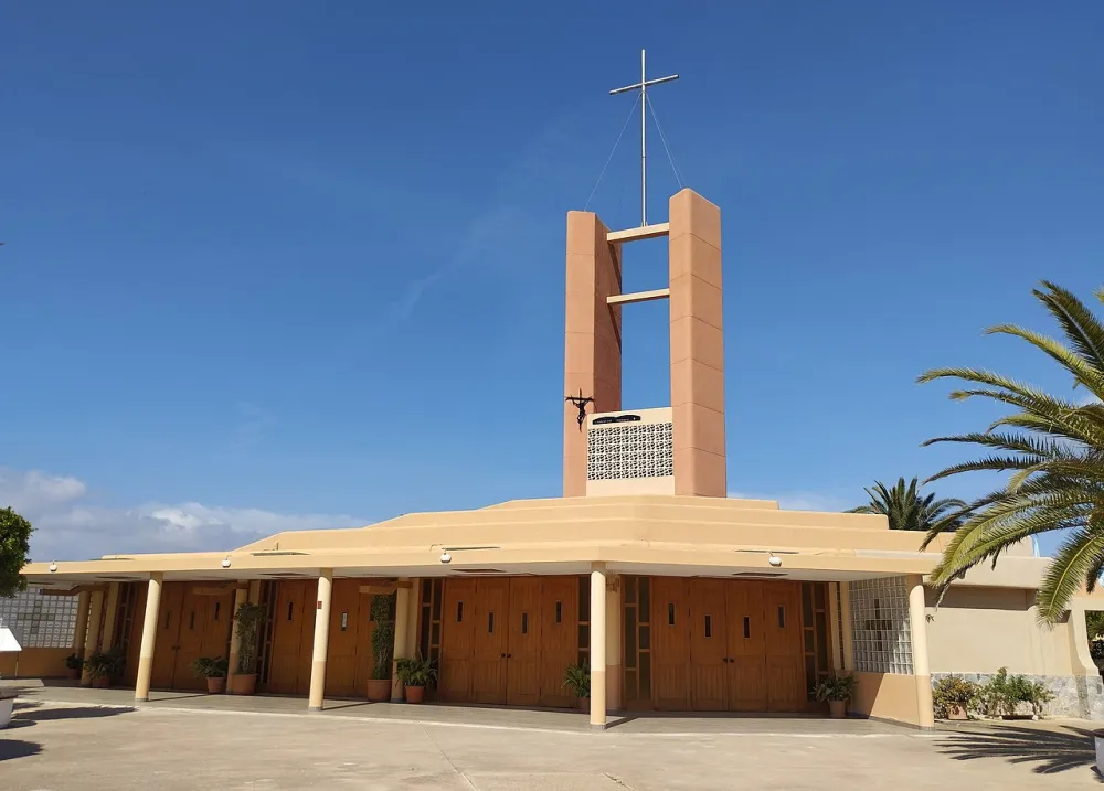 Parroquia de Salvator Mundi, La Manga del Mar Menor — exterior