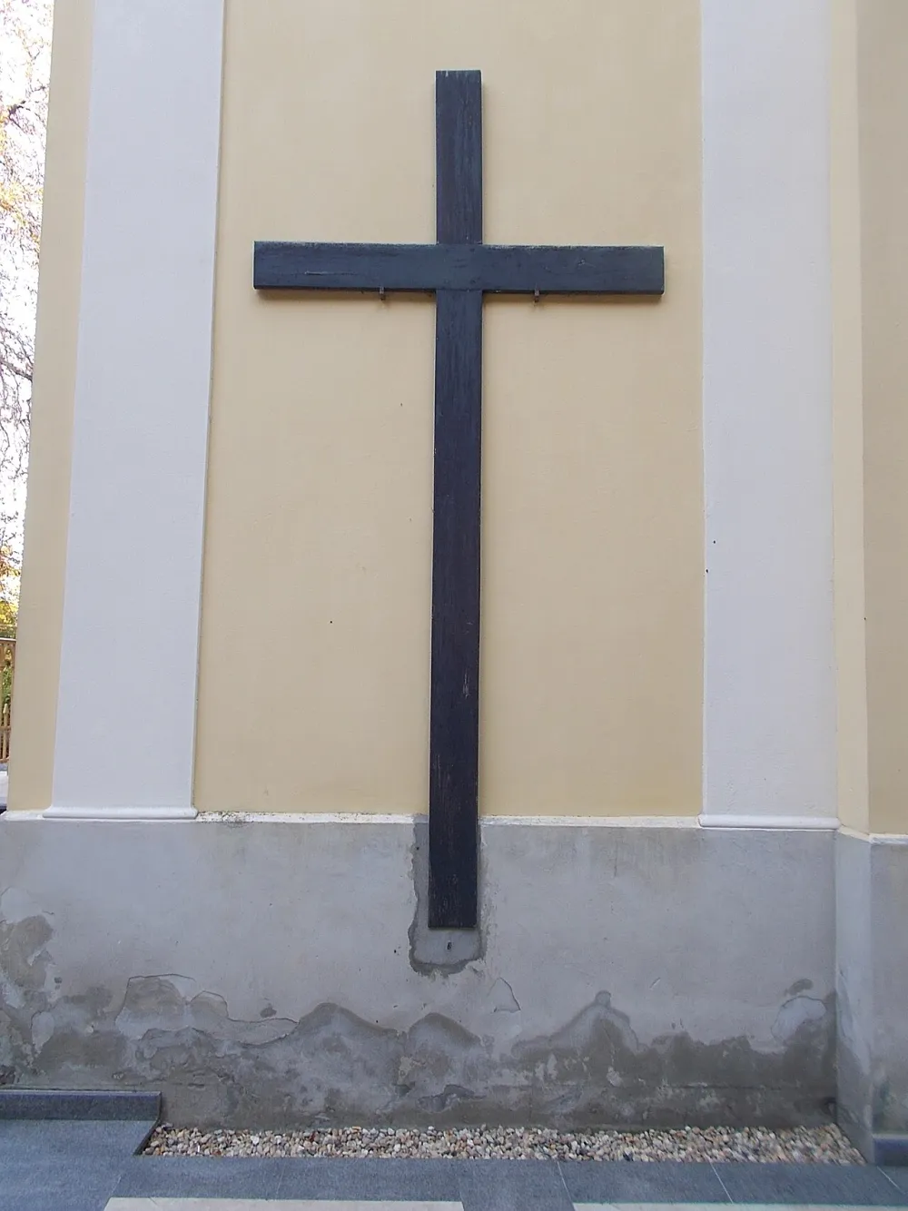 Szűz Mária bemutatása-templom, Törökbálint — exterior