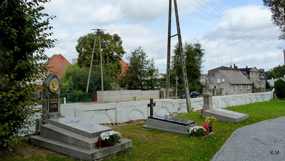 Św. Andrzeja Apostoła, Czeszewo, Czeszewo — exterior
