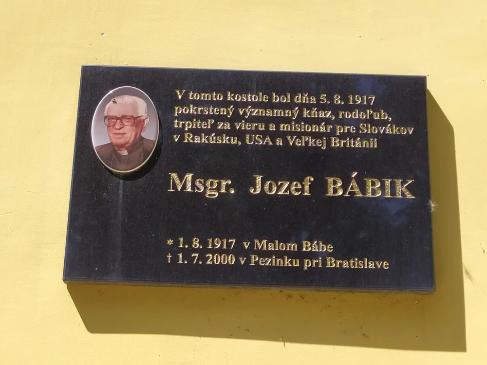 Farský kostol sv. Imricha, Báb — exterior