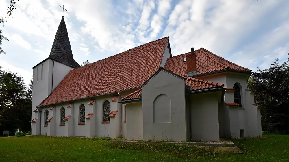 św. Stanisława Biskupa i Męczennika, Stowięcino, Stowięcino — exterior