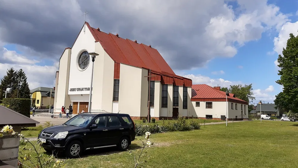 Miłosierdzia Bożego, Grodzisk Mazowiecki, Grodzisk Mazowiecki — exterior