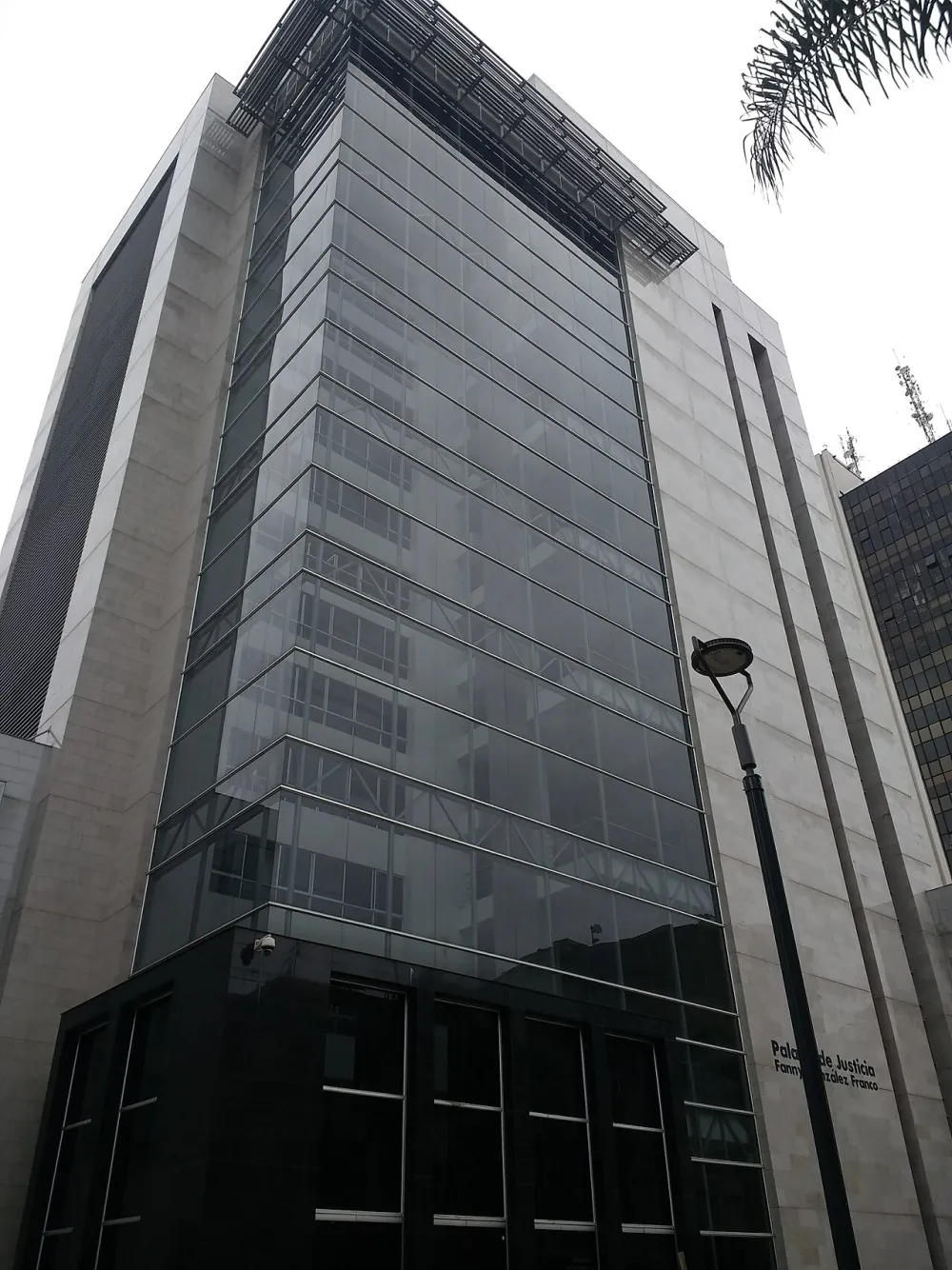 Catedral Basílica Metropolitana de Nuestra Señora del Rosario, Manizales — exterior