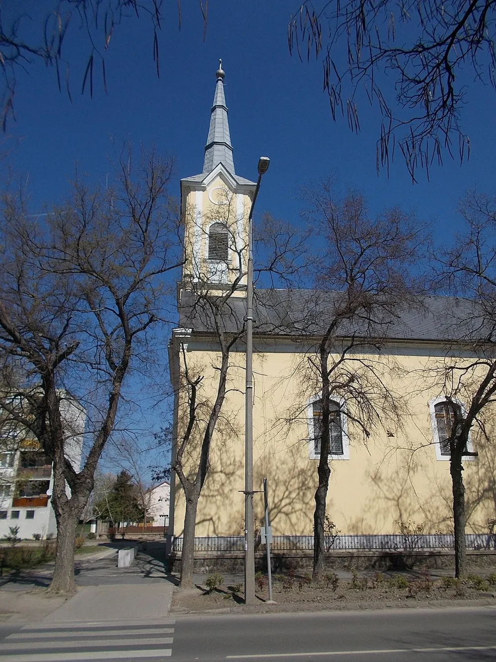 Nagyboldogasszony templom, Mezőtúr — exterior