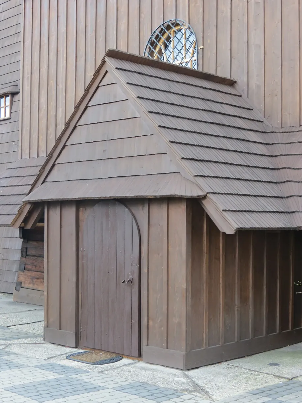 św. Mikołaja, Wilcza, Wilcza — exterior