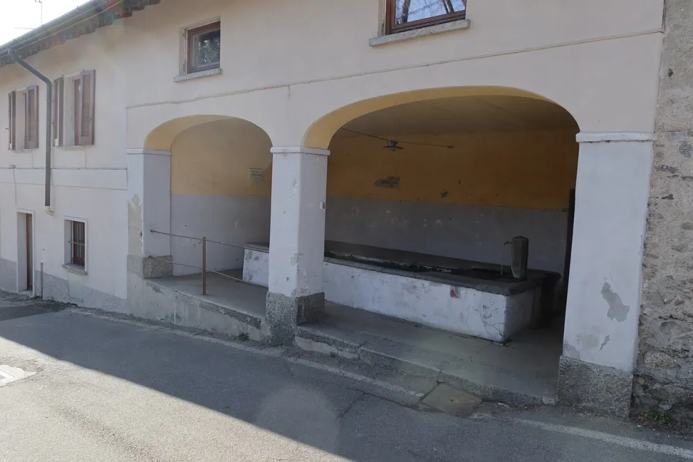 Chiesa di Sant'Antonio Abate (Oriano Ticino, Sesto Calende), Sesto Calende — exterior