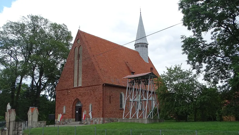 Świętej Trójcy, Chlewiska, Chlewiska — exterior