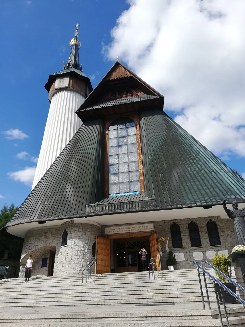 Matki Bożej Fatimskiej, Zakopane, Zakopane — exterior