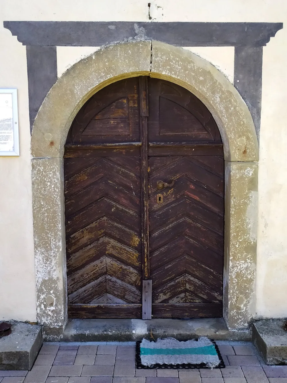 Kostol Božieho Tela, Belá - Dulice — exterior
