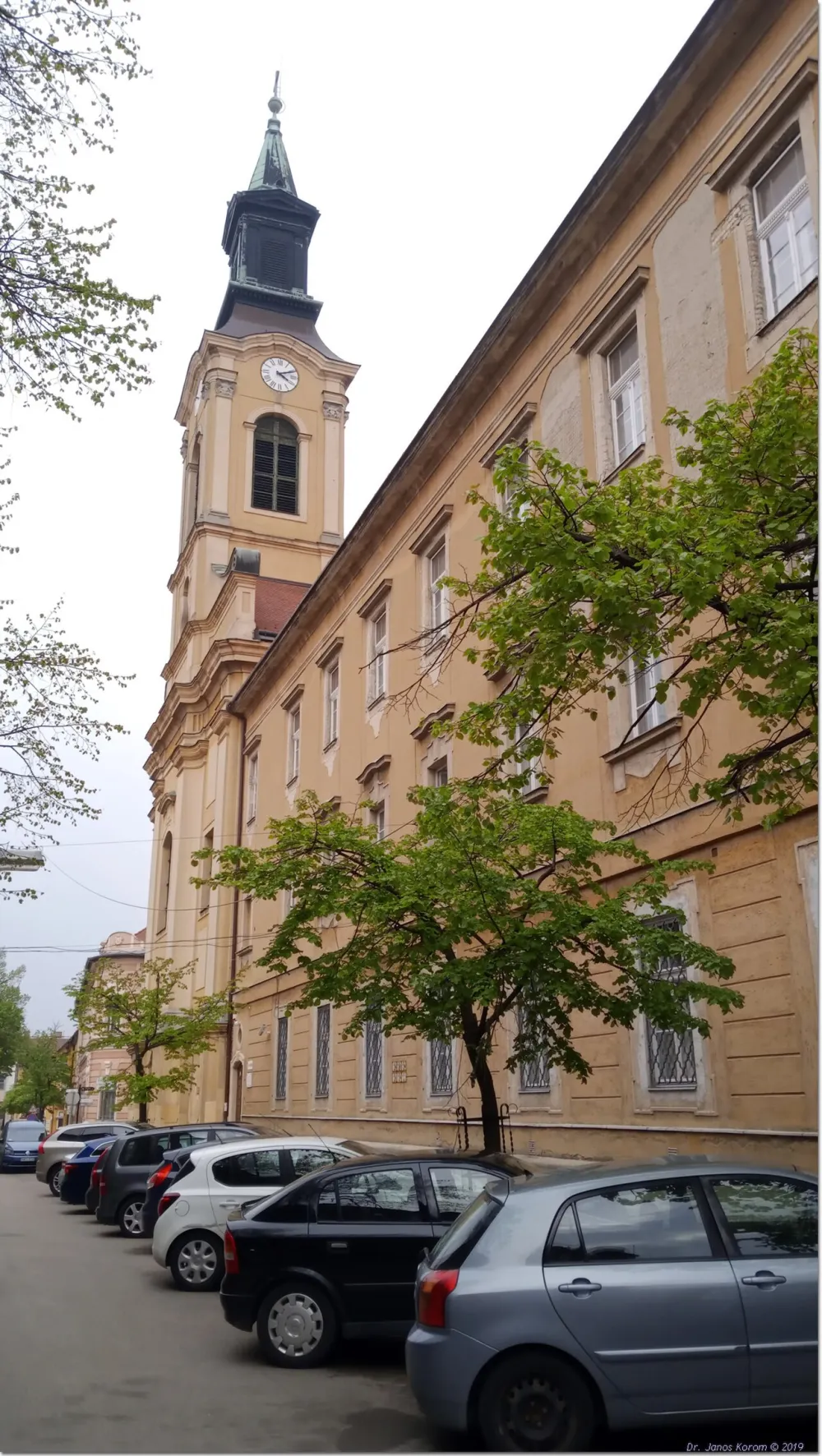 Kármelhegyi Boldogasszony-templom, Székesfehérvár — exterior