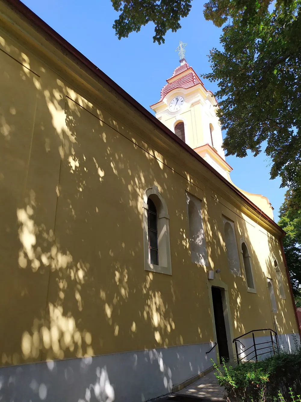 Farský kostol sv. Martina, Šintava — exterior