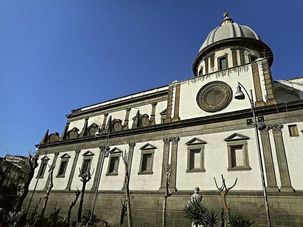 Chiesa di Santa Caterina a Formiello (Napoli), Napoli — exterior
