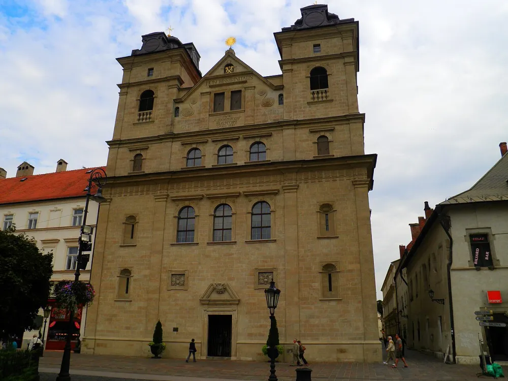 Kostol sv. Antona Paduánskeho (seminárny, františkánsky), Košice — exterior