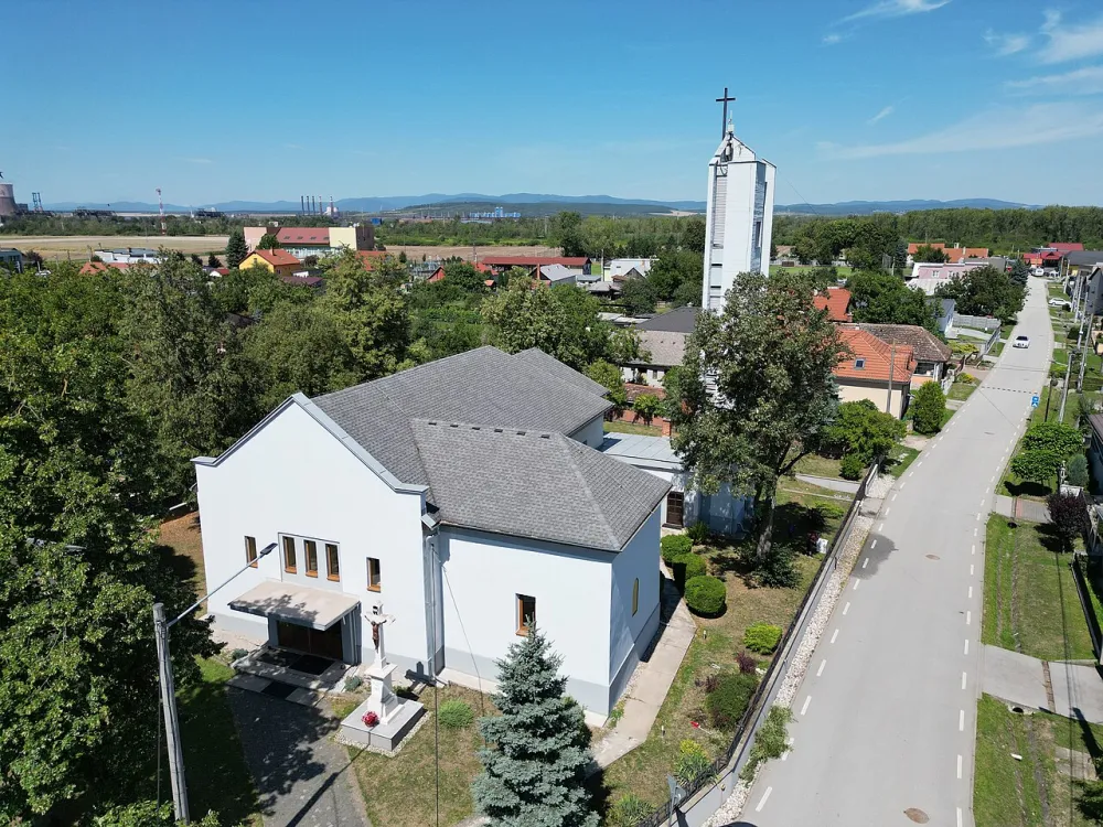 Kostol Ružencovej Panny Márie, Sokoľany — exterior