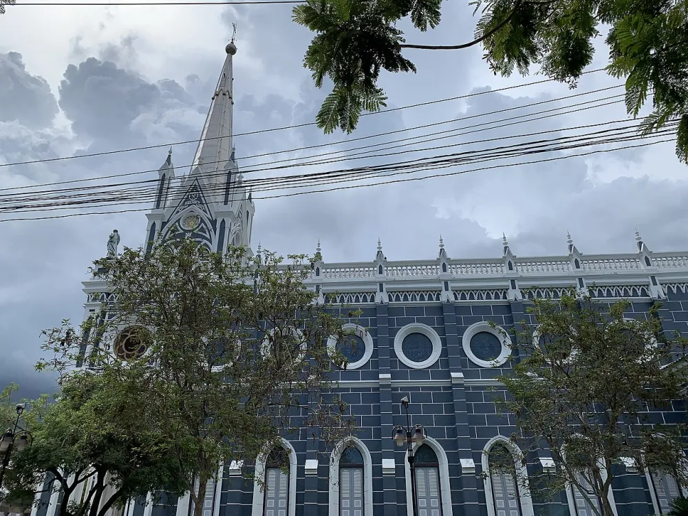 อาสนวิหารแม่พระบังเกิด (Nativity of Our Lady Cathedral Bang Nok Khwaek), Samut Songkhram — exterior