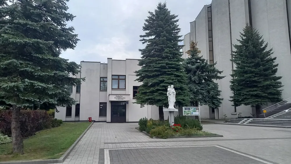 Najświętszego Serca Pana Jezusa, Rzeszów, Rzeszów — exterior