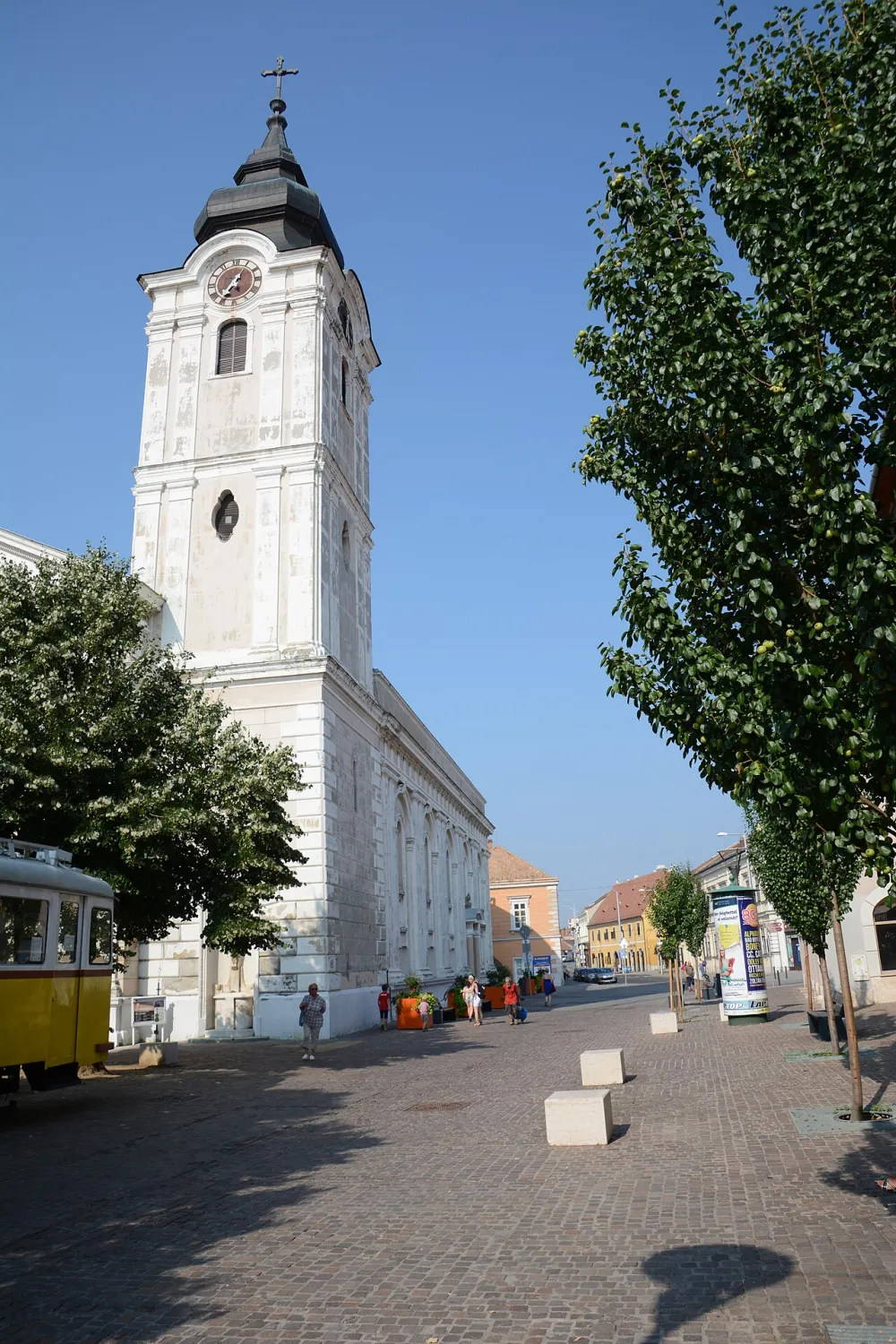 Szent Ferenc-templom, Pécs — exterior