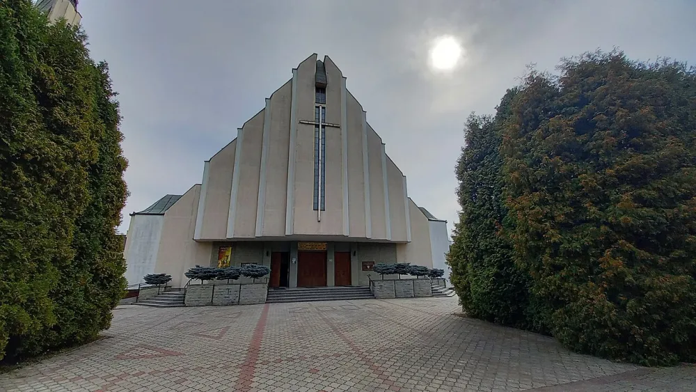 św. Judy Tadeusza, Krasne, Krasne — exterior