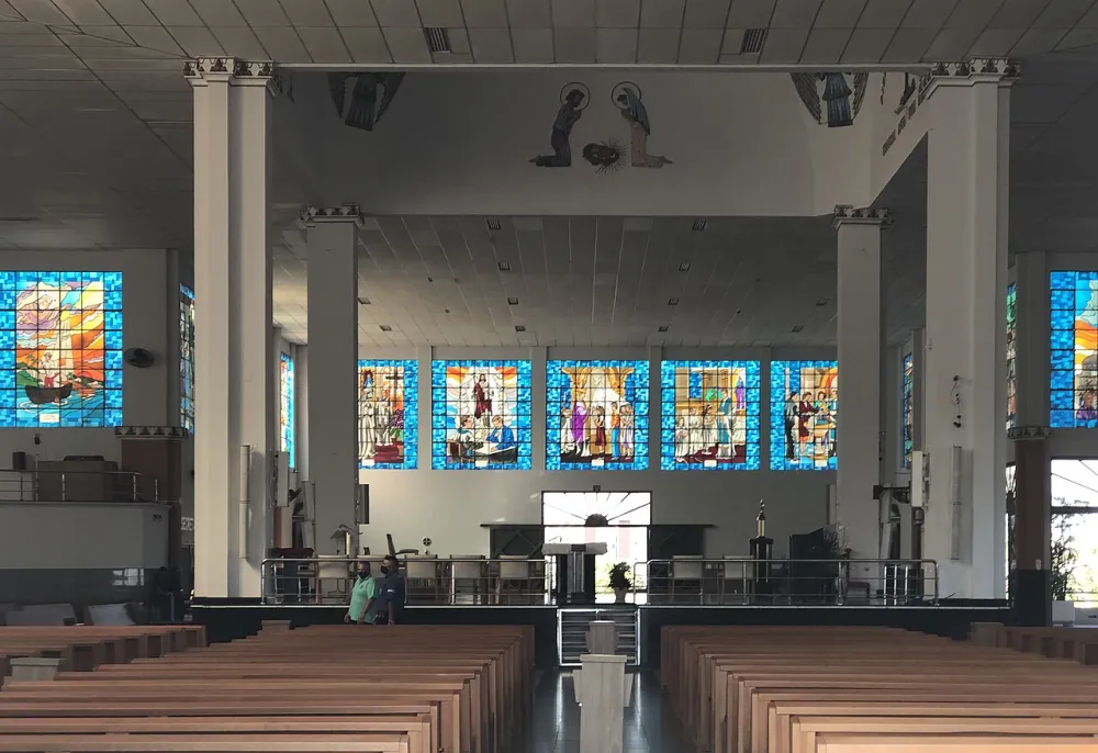 Santuário Basílica do Divino Pai Eterno, Trindade — exterior