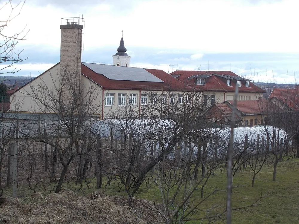 Szent András-templom 1772-74, Bag — exterior