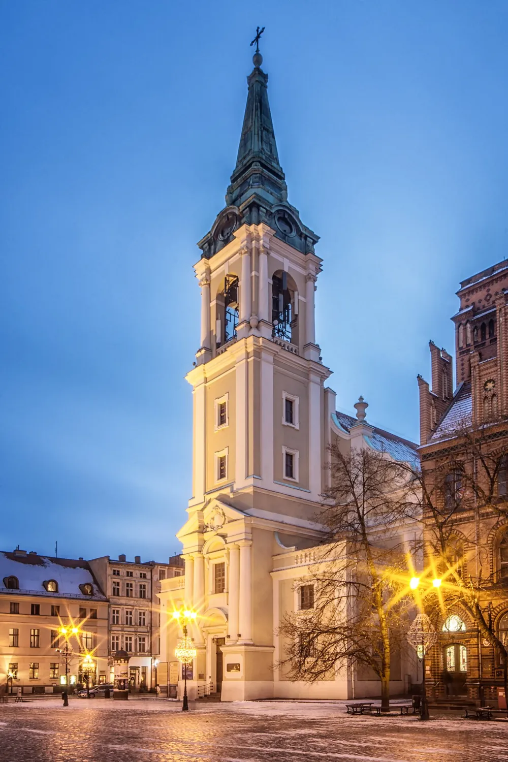 Akademicki Św. Ducha, Toruń, Toruń — exterior