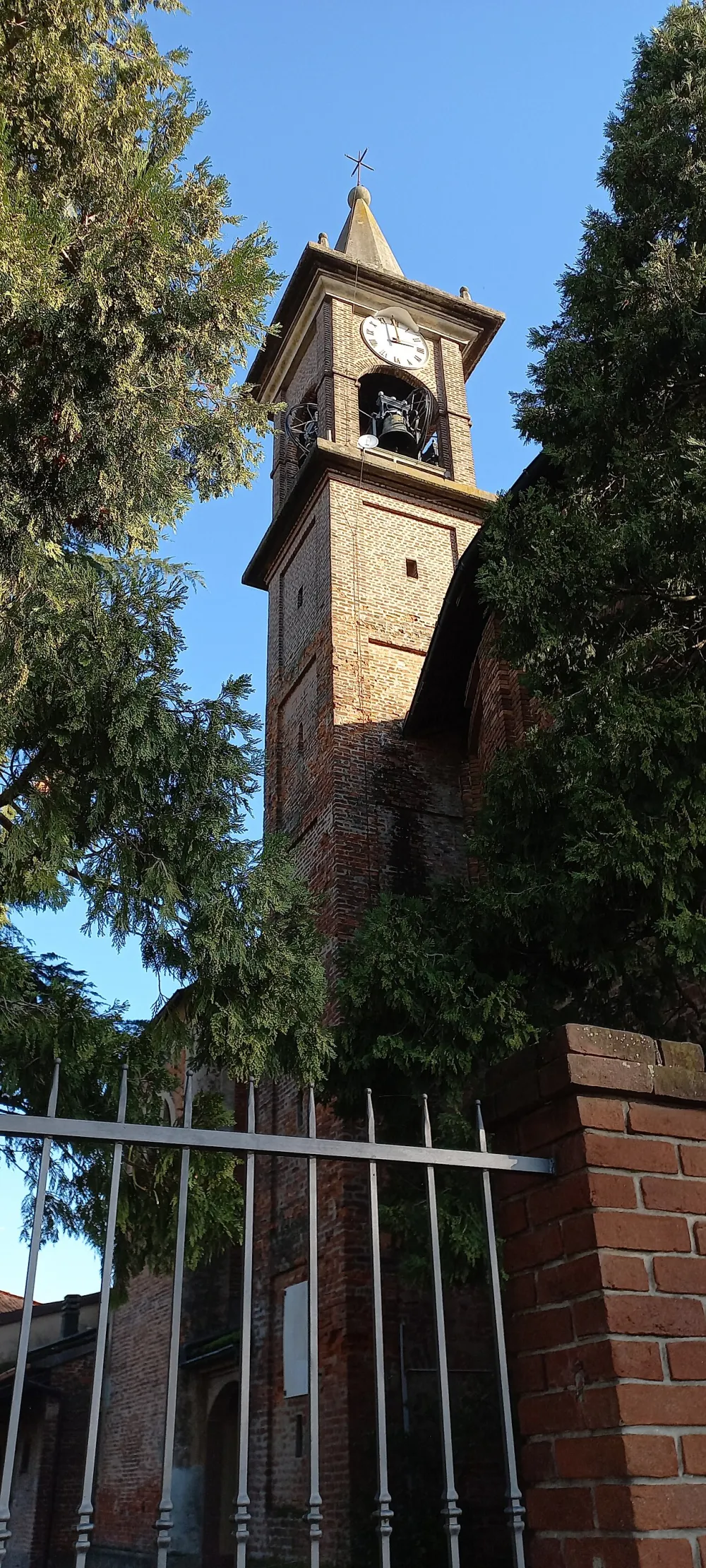Chiesa di Sant'Antonio da Padova (Chignolo Po, Lambrinia), Chignolo Po — exterior