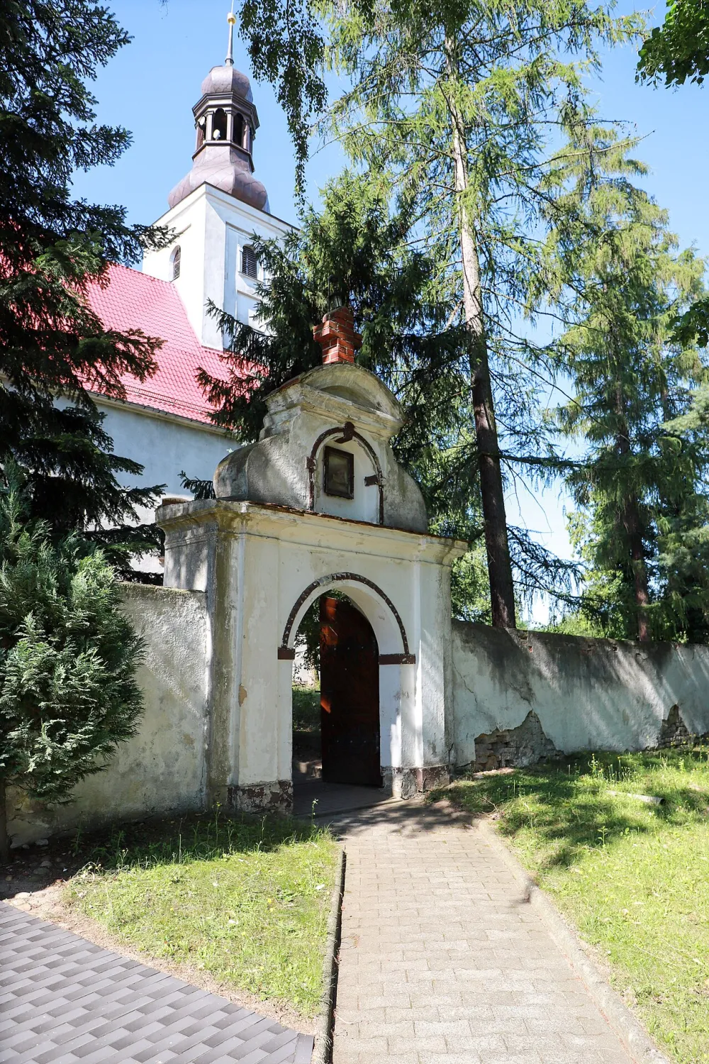 Św. Jerzego, Kobiela, Kobiela — exterior