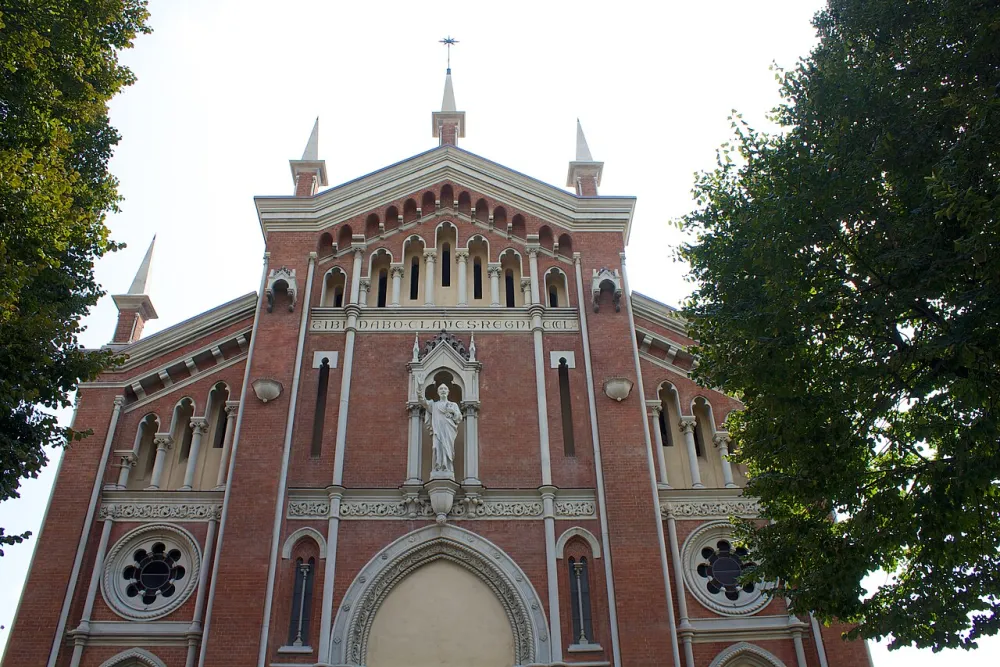 Chiesa di San Pietro colle chiavi, Asti — exterior
