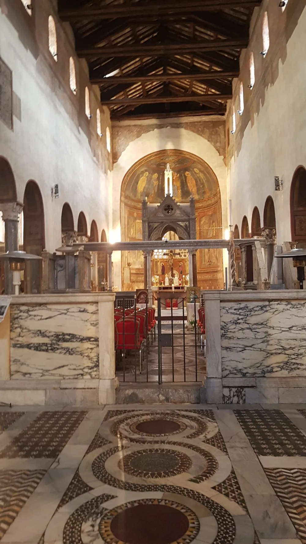 Basilica di Santa Maria in Cosmedin, Roma — exterior