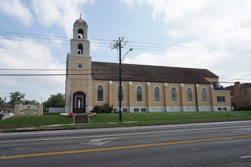 Cathedral of the Immaculate Conception, Tyler — exterior