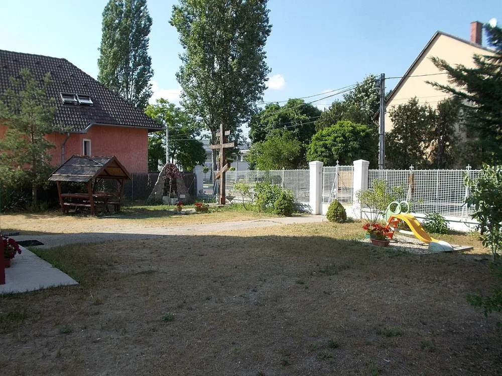 Árpád-házi Szent Piroska görög katolikus templom, Szigetszentmiklós — exterior