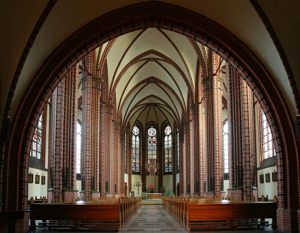Św. Apostołów Piotra i Pawła, Katowice, Katowice — exterior