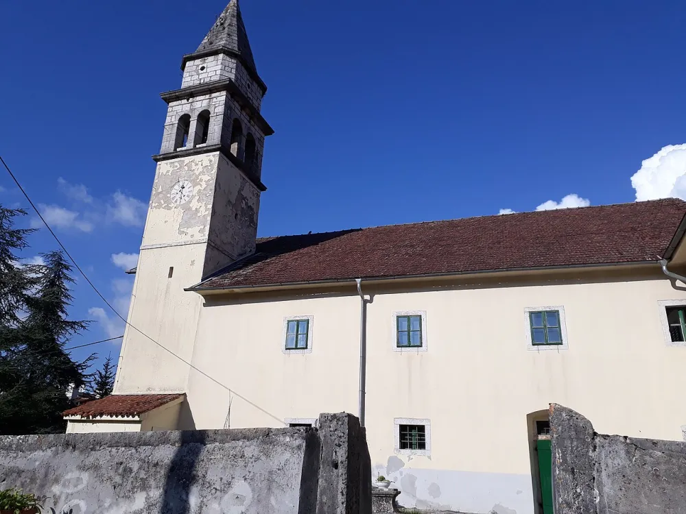 Franjevački samostan, Pazin — exterior