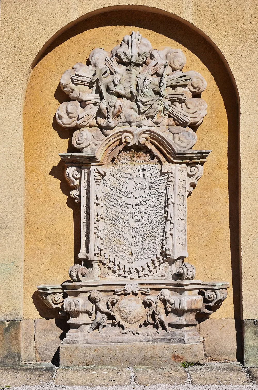 Podwyższenia Krzyża Świętego, Jelenia Góra, Jelenia Góra — exterior