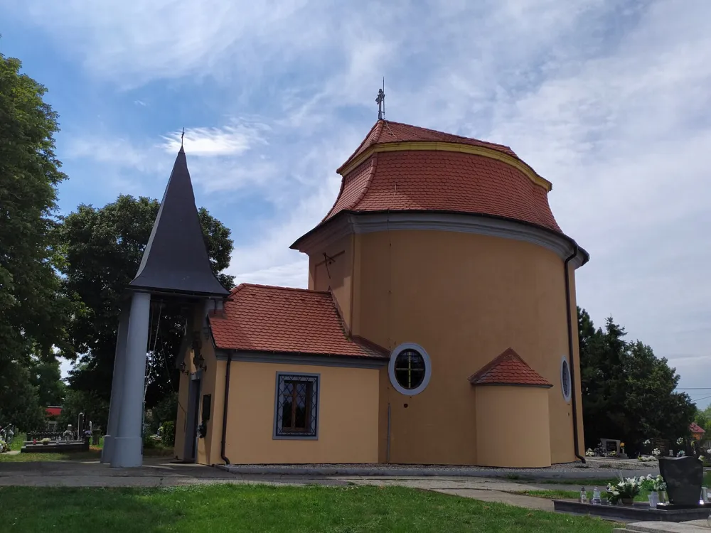 Farský kostol sv. Vendelína, Jatov — exterior