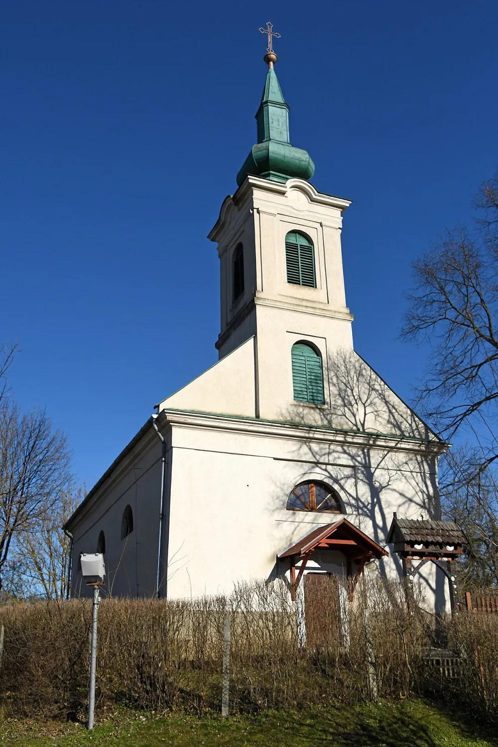 Szentlélek templom, Erdőkürt — exterior