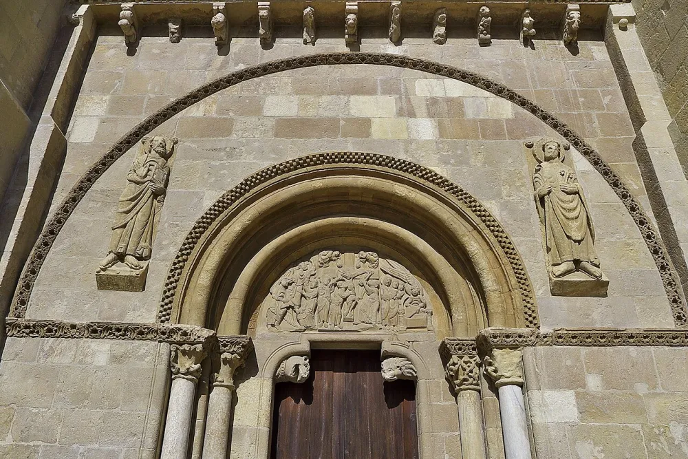 Real Colegiata-Basílica de San Isidoro, León — exterior