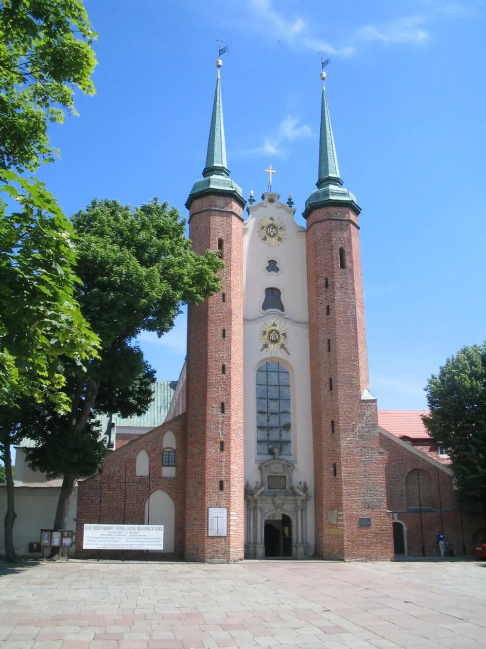 Trójcy Świętej (Oliwa), Gdańsk, Gdańsk — exterior