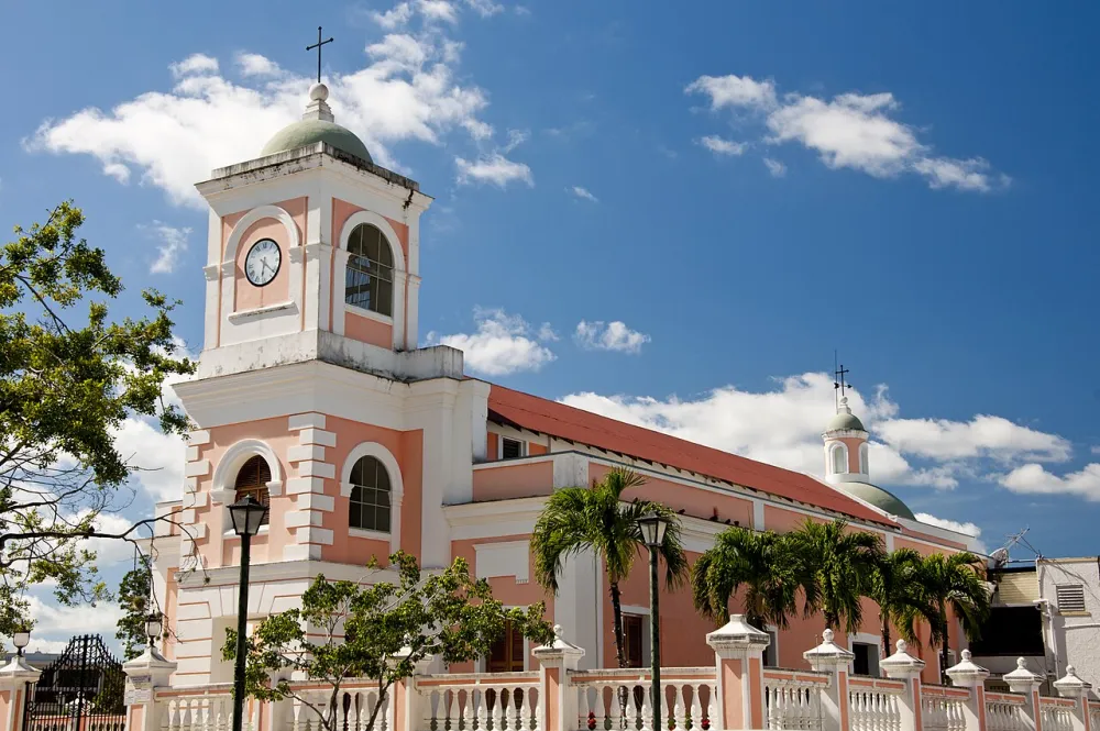 Catedral Santiago Apóstol, Fajardo — exterior