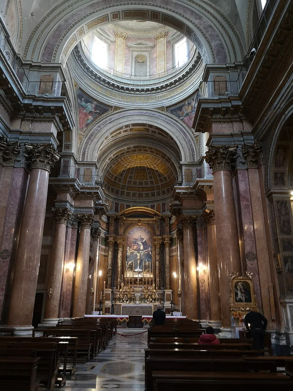SS. Trinità dei Pellegrini ai Catinari (Roma), Roma — exterior