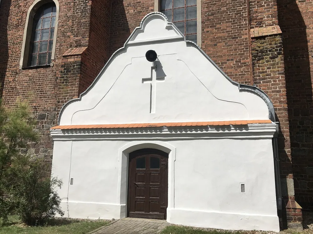 Św. Floriana, Żnin, Żnin — exterior