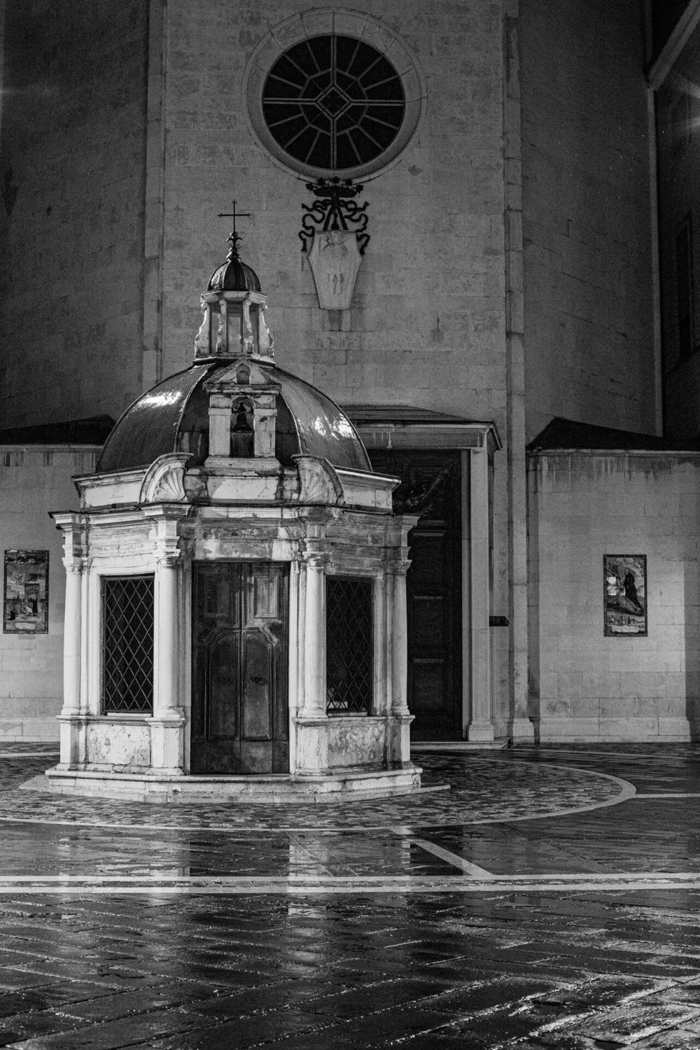 Santuario Sant'Antonio da Padova, Rimini — exterior