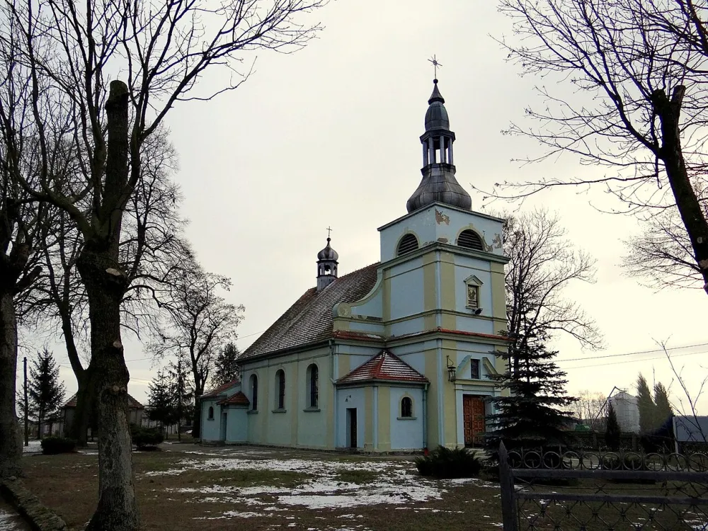 św. Michała Archanioła, Brudnia, Brudnia — exterior