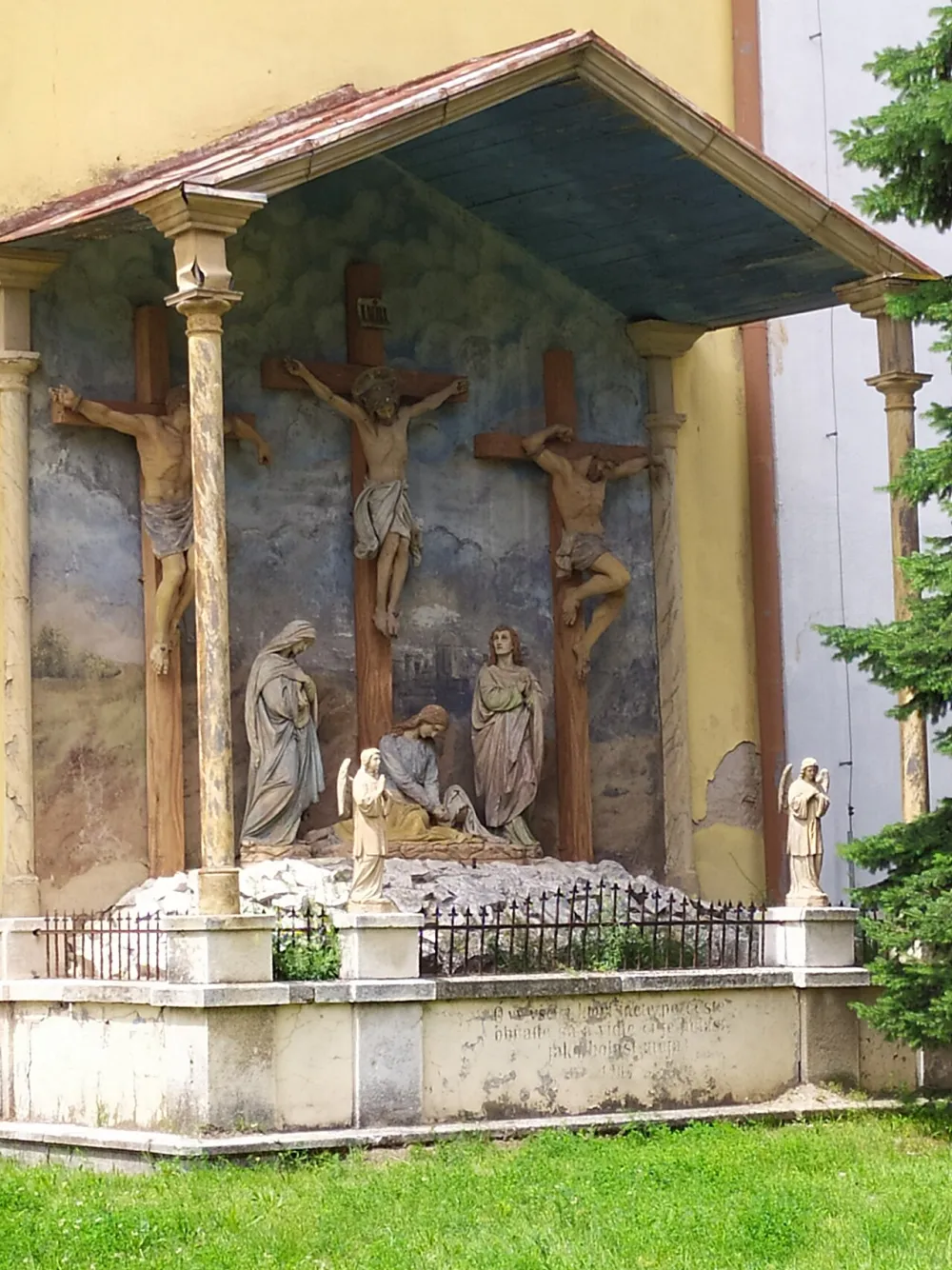 Farský kostol zvestovania Pána, Gajary — exterior